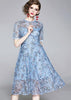 Vestido de Renda Azul Claro Midi Manga Curta