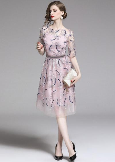 Vestido Midi de Tule Bordado Rosa