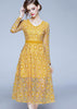 Vestido Evase Midi Renda Amarelo Decote V nas Costas