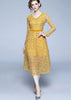 Vestido Evase Midi Renda Amarelo Decote V nas Costas