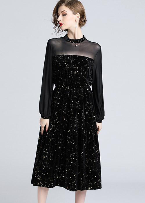 Vestido Midi Veludo Preto com Tule